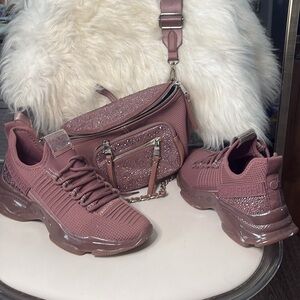 EUC Steve Madden BMaxima Matching Shoe & convertible bag set